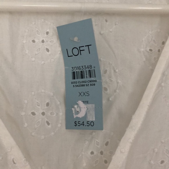 NWT LOFT White Eyelet Top - Picture 3 of 4
